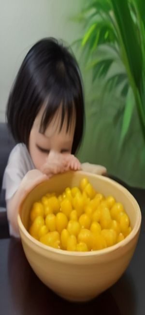 黄豆短剧 个人中心页面截图，显示「我的缓存」「历史记录」「追更列表」几个功能入口，背景是简洁的卡片列表